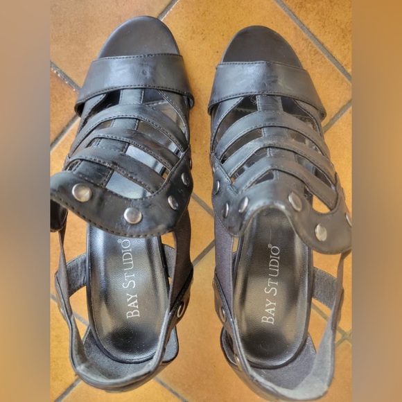 Bay Studio strappy black sandal with heel and open toe - NEW - Picture 2 of 4